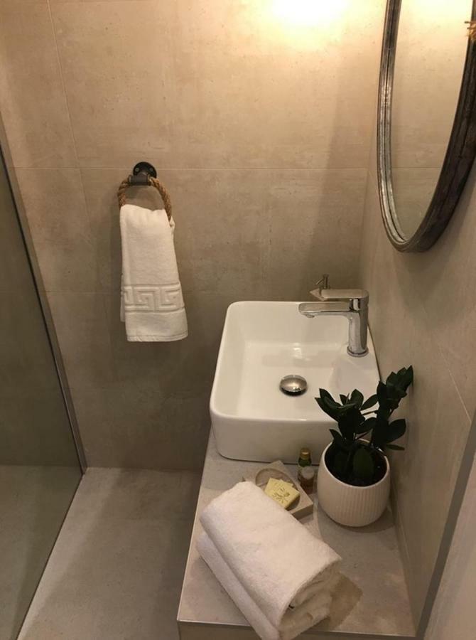 Hotel House Bava Vis Esterno foto